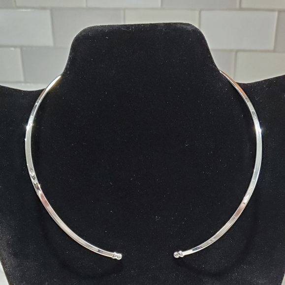 Collar Necklace {BRAND NEW} - Picture 3 of 4